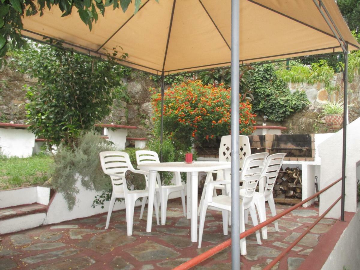 A Casa Da Fonte Hotel Muros Bagian luar foto